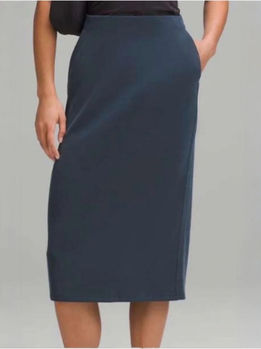 LULULEMON, Softstreme High Rise Midi Skirt, Size 14